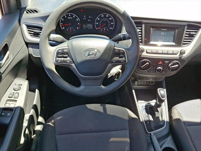 2022 Hyundai Accent SE