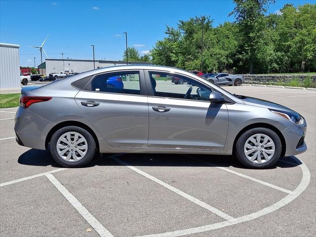 2022 Hyundai Accent SE