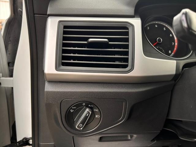 2021 Volkswagen Atlas Cross Sport 2.0T SE w/Technology