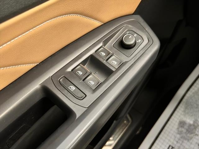 2021 Volkswagen Atlas Cross Sport 2.0T SE w/Technology