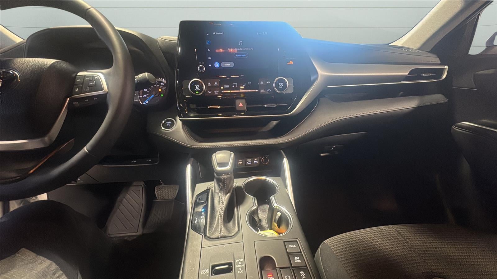 2023 Toyota Highlander Hybrid LE