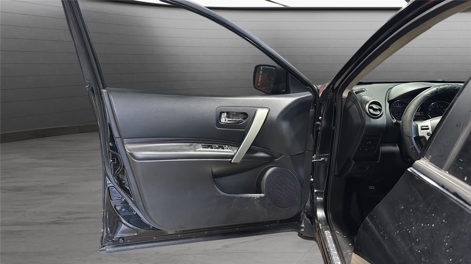 2011 Nissan Rogue SV