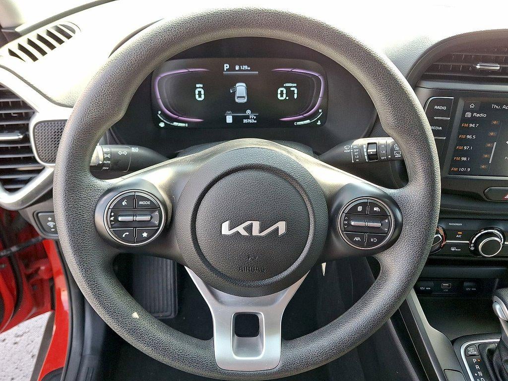 2023 Kia Soul LX - Photo 16