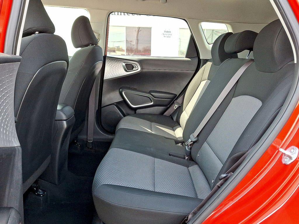 2023 Kia Soul LX - Photo 19