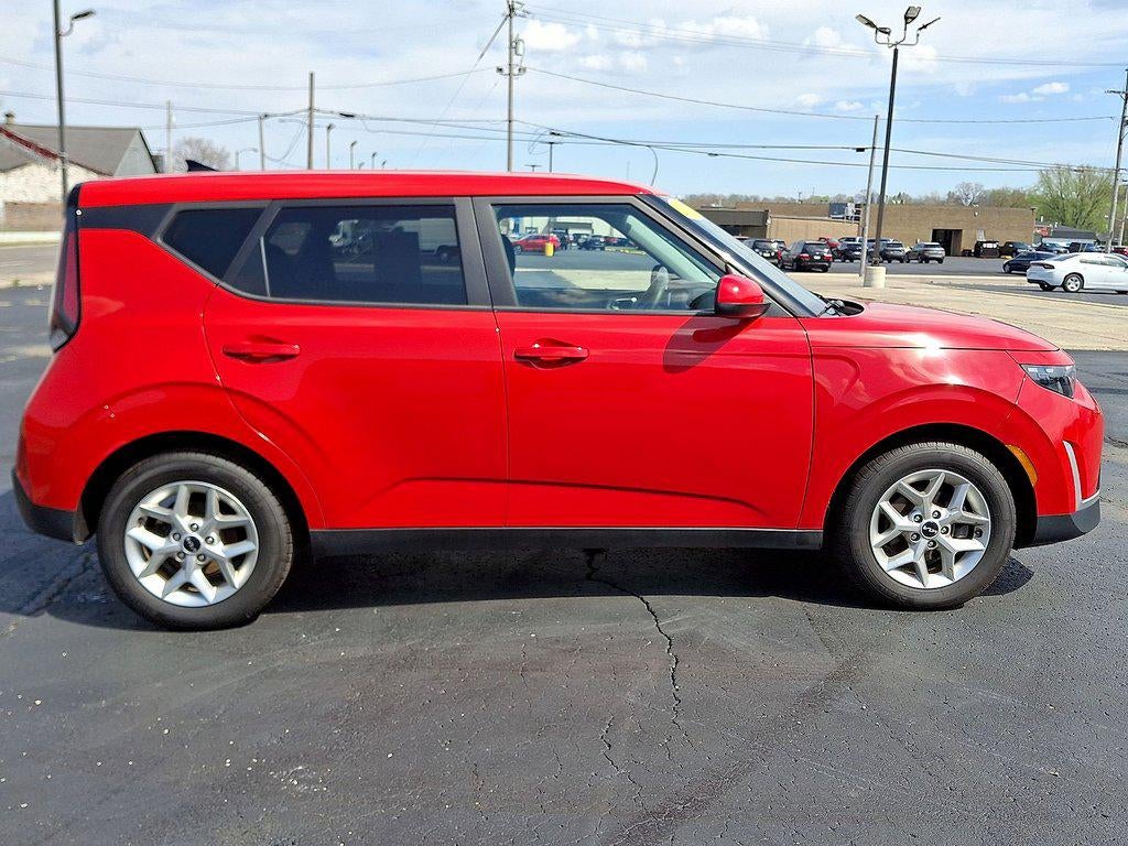 2023 Kia Soul LX - Photo 25