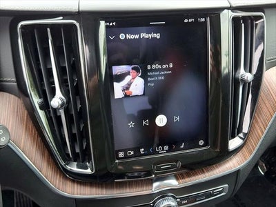 2023 Volvo XC60 Ultimate Bright Theme