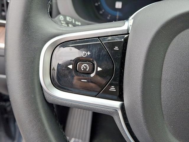 2023 Volvo XC60 Ultimate Bright Theme