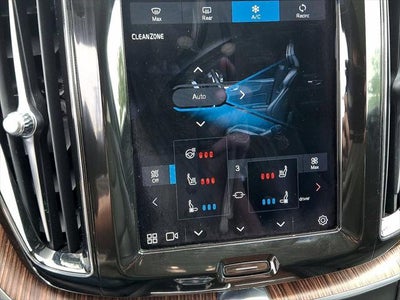 2023 Volvo XC60 Ultimate Bright Theme