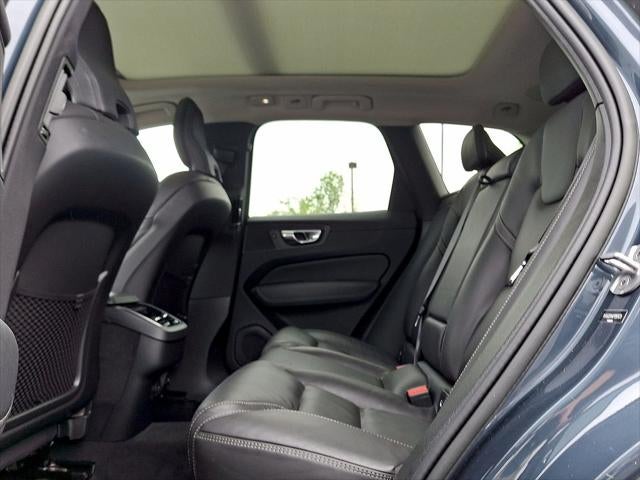 2023 Volvo XC60 Ultimate Bright Theme