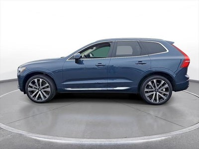 2023 Volvo XC60 Ultimate Bright Theme