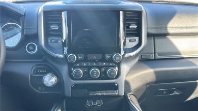 2024 RAM 1500 Laramie Crew Cab 4x2 5'7' Box