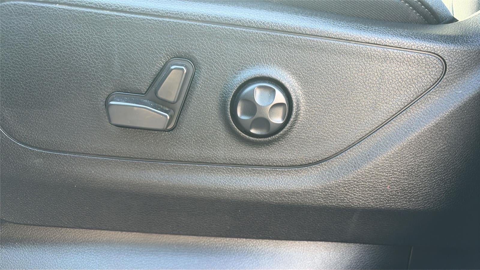 2021 RAM 1500 Big Horn Quad Cab 4x4 6'4' Box