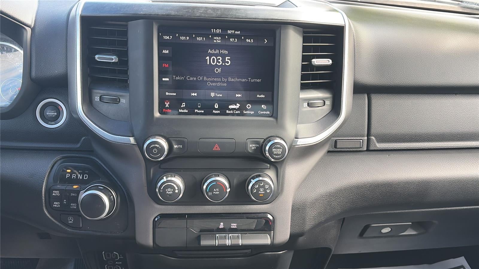 2021 RAM 1500 Big Horn Quad Cab 4x4 6'4' Box