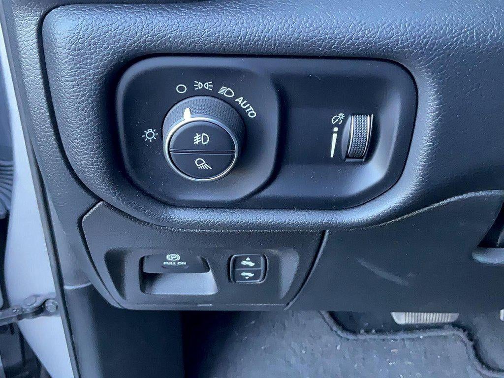 2022 RAM 1500 Big Horn Quad Cab 4x4 6'4' Box