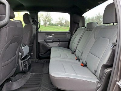 2022 RAM 1500 Big Horn Crew Cab 4x4 5'7' Box