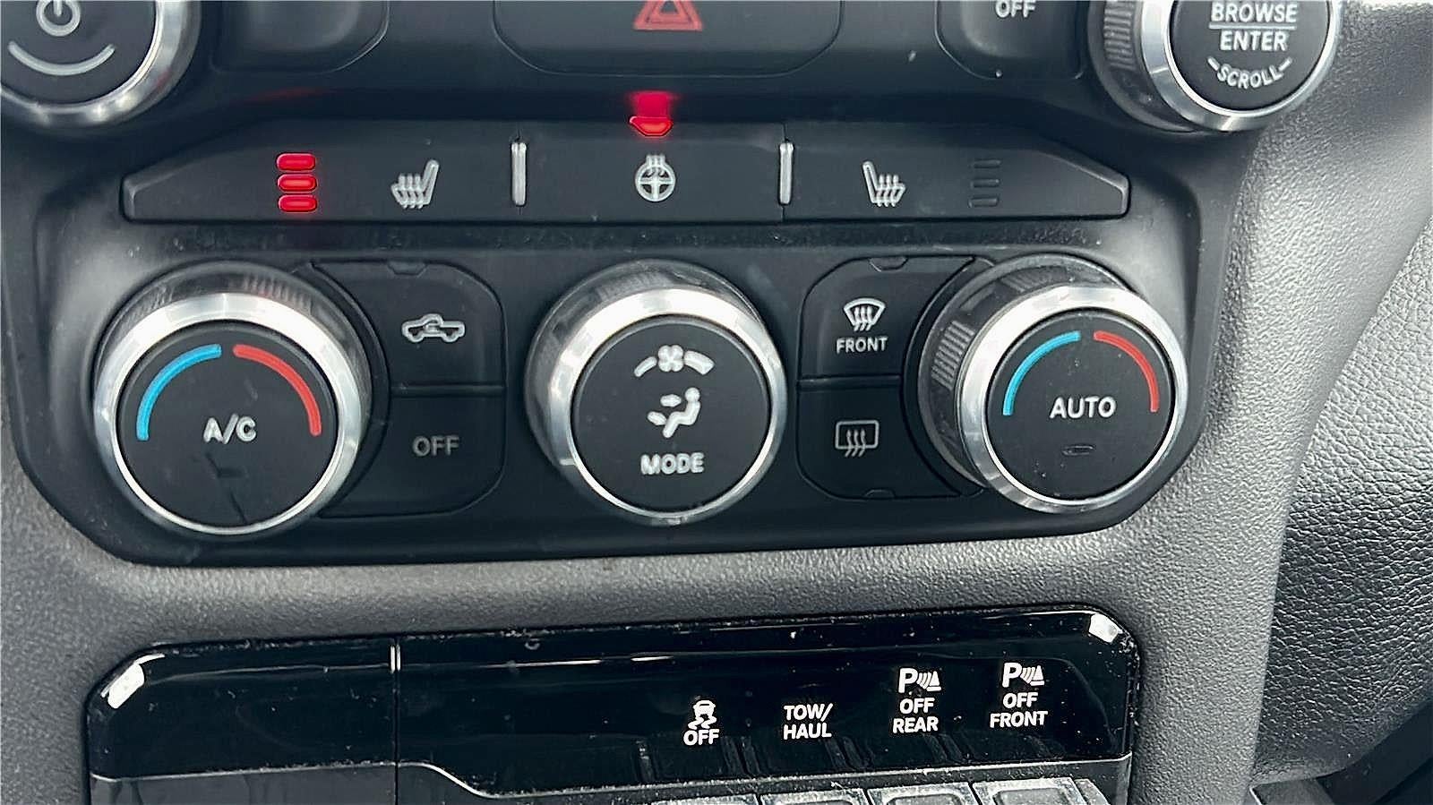 2022 RAM 1500 Big Horn Quad Cab 4x4 6'4' Box