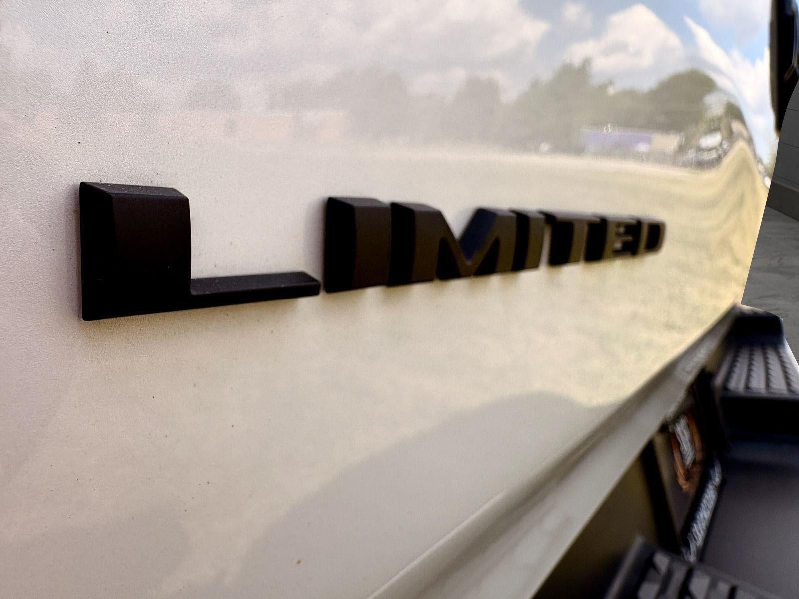 2022 RAM 1500 Limited Crew Cab 4x4 5'7' Box