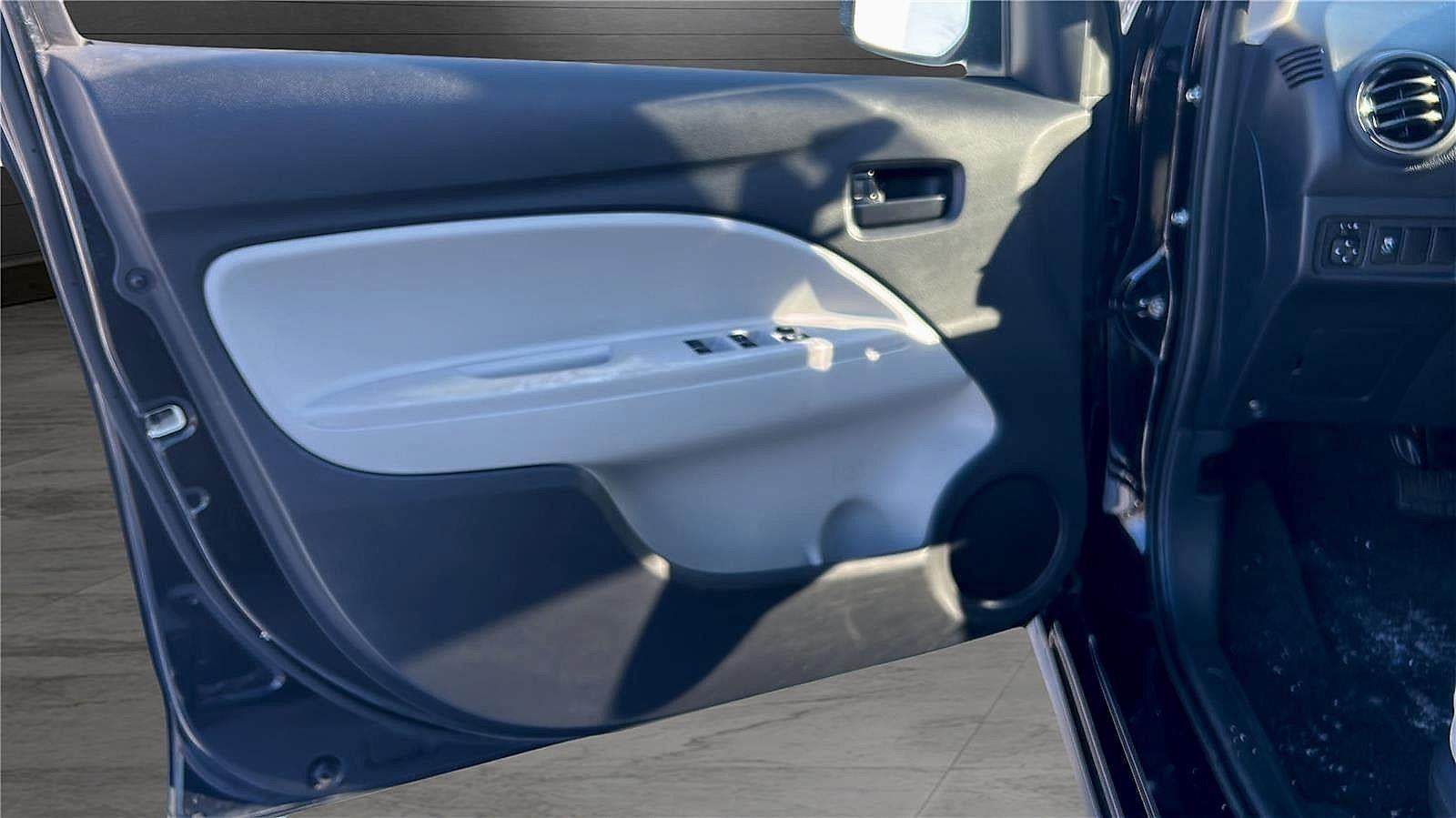 2019 Mitsubishi Mirage G4 RF