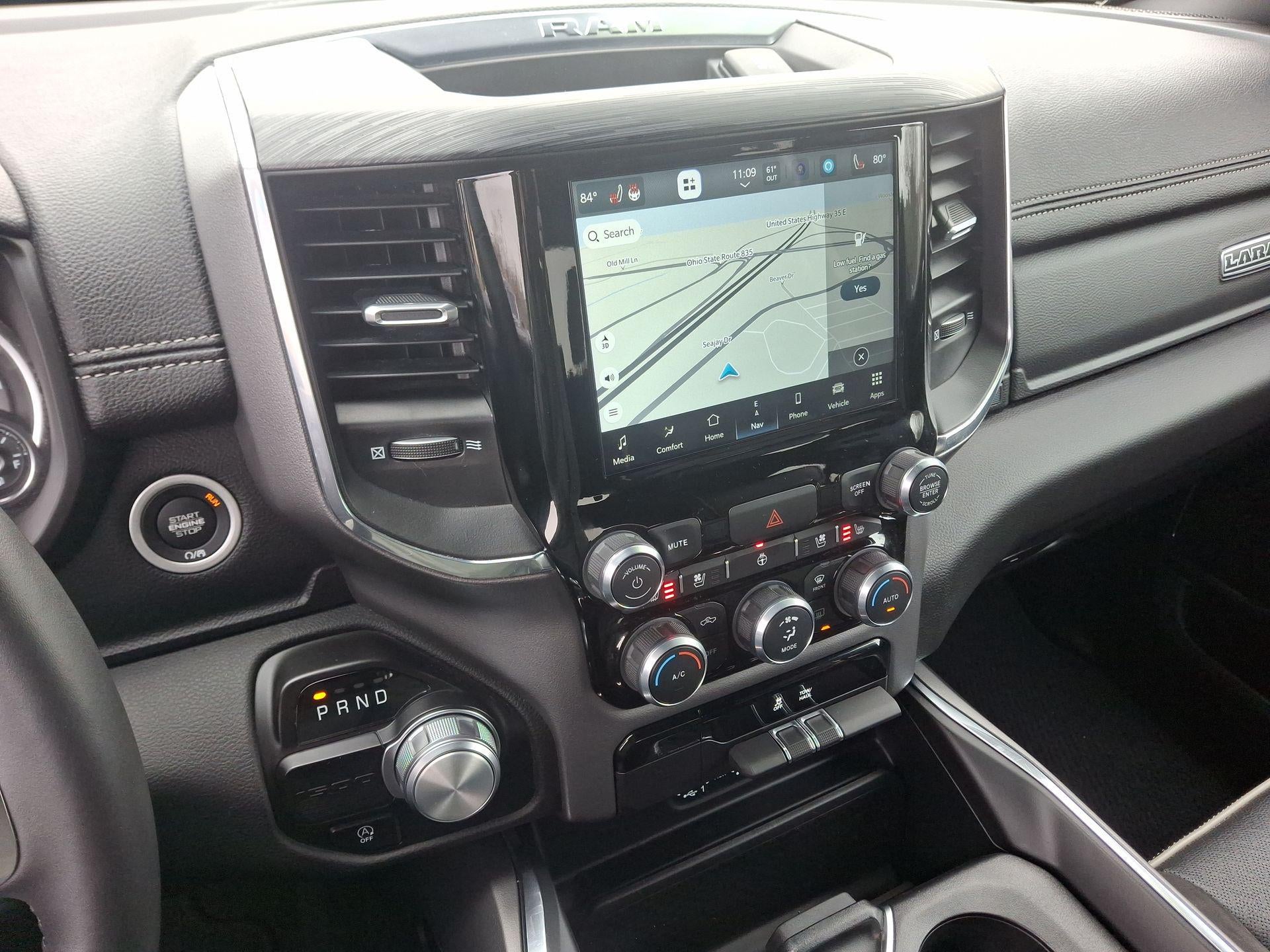 2024 RAM 1500 Laramie Crew Cab 4x2 57' Box