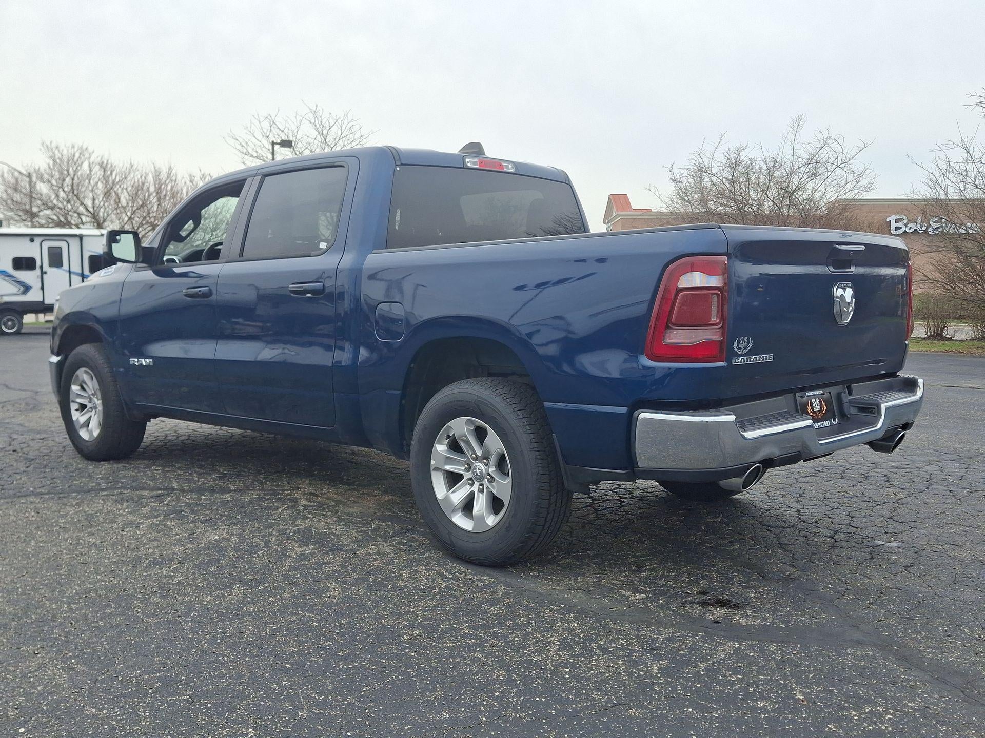 2024 RAM 1500 Laramie Crew Cab 4x2 57' Box
