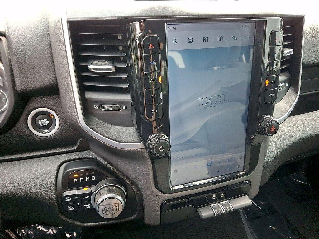 2020 RAM 1500 'Big Horn 4x4 Quad Cab 64'' Box'