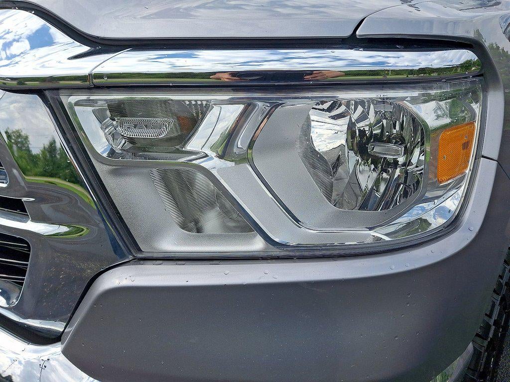2020 RAM 1500 'Big Horn 4x4 Quad Cab 64'' Box'