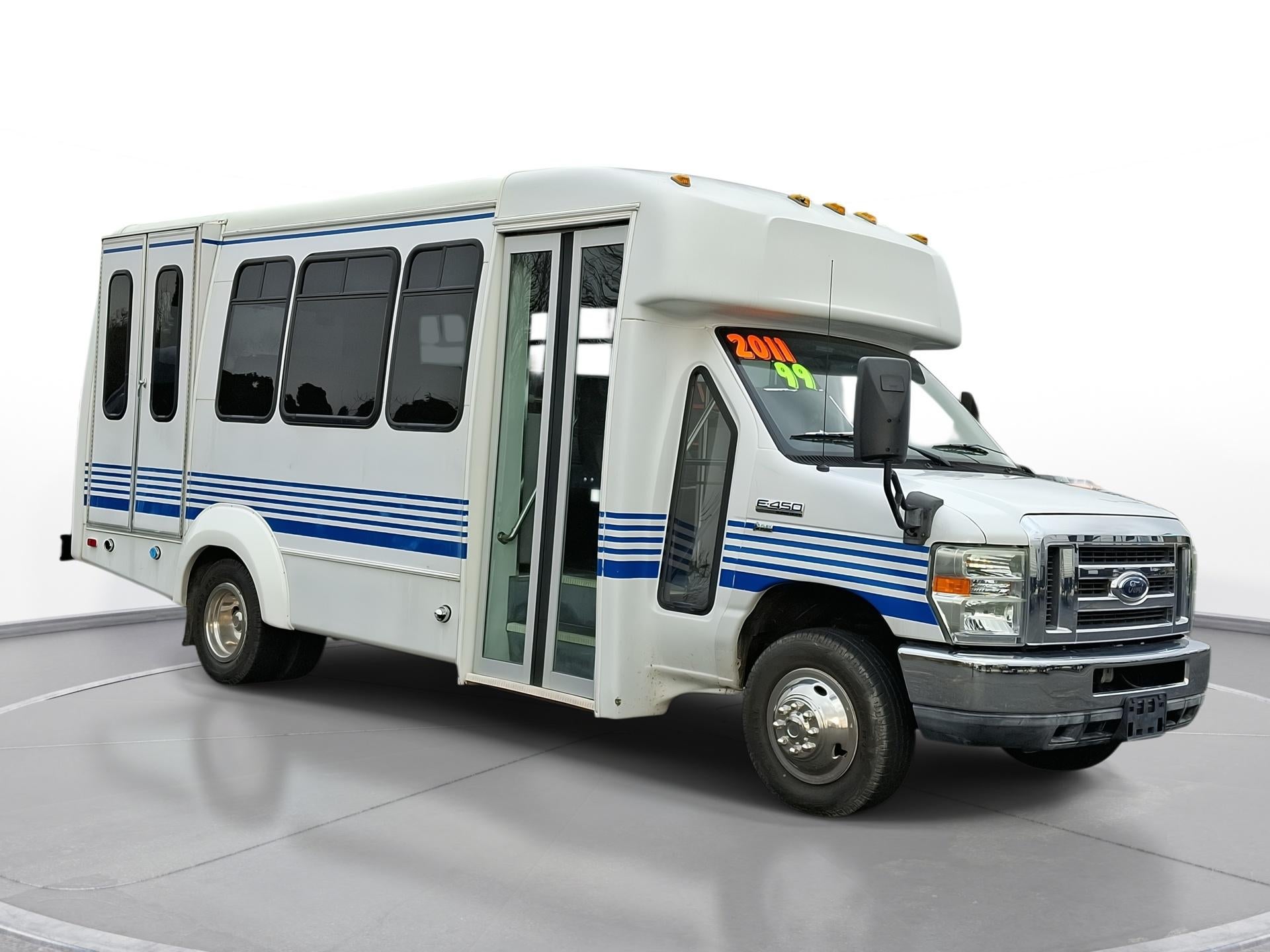 2011 Ford E-350 Cutaway Base
