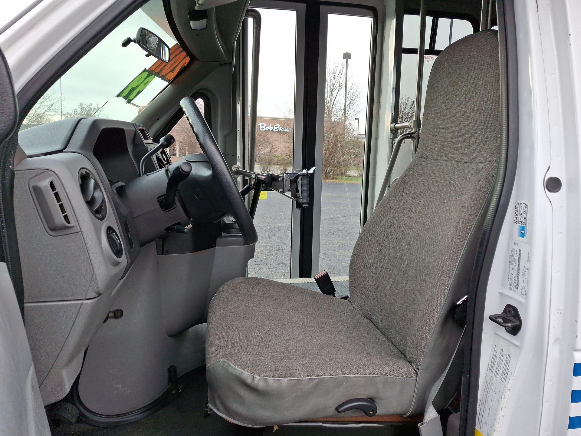 2011 Ford E-350 Cutaway Base