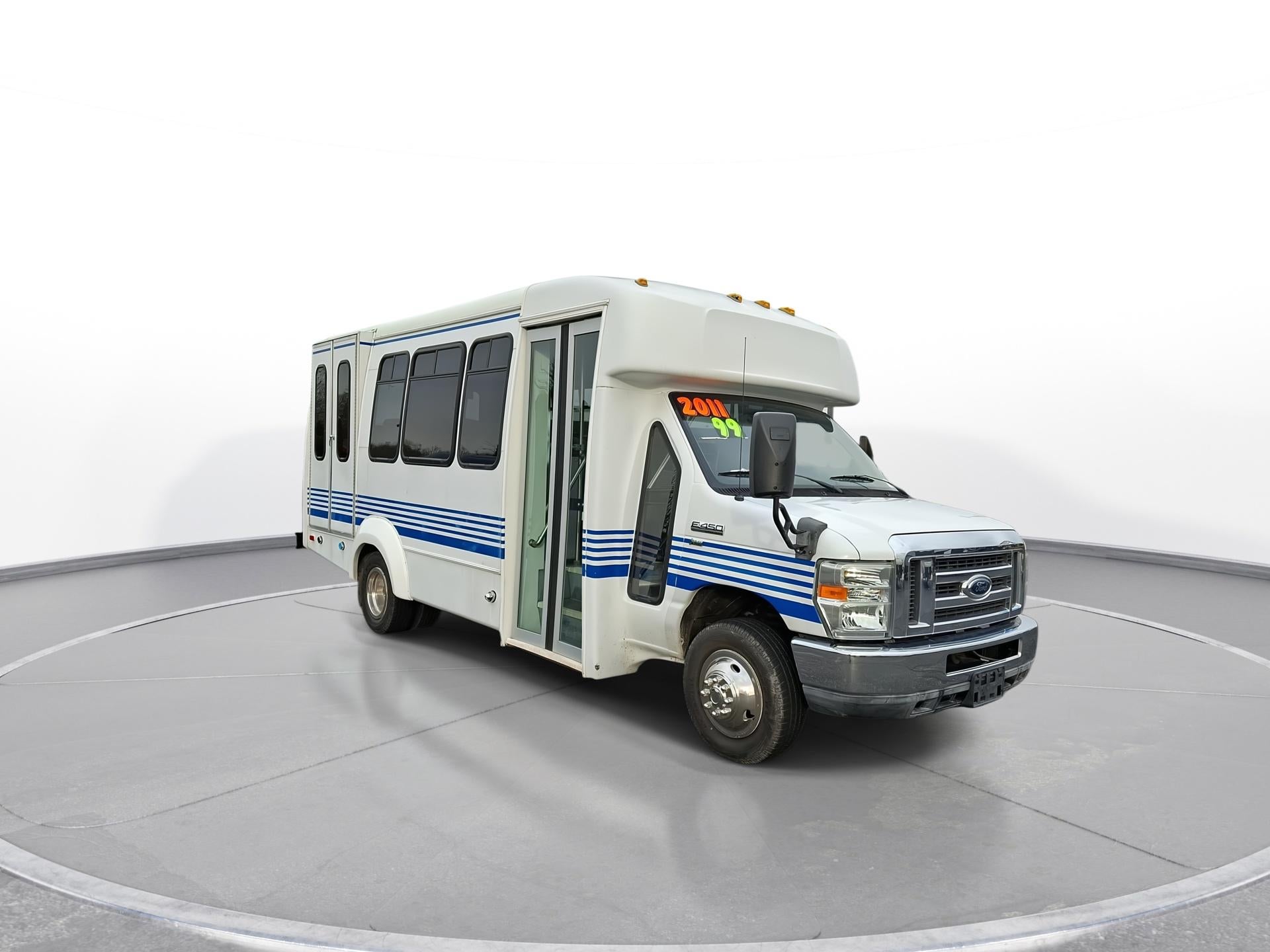 2011 Ford E-350 Cutaway Base