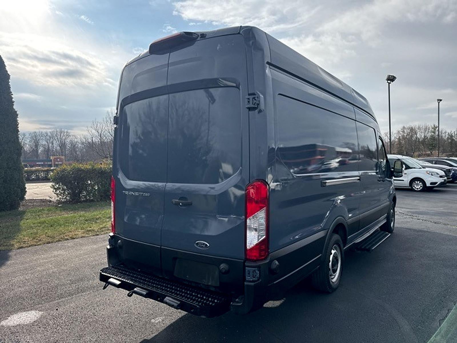 2019 Ford Transit Van T-250 148" EL Hi Rf 9000 GVWR Sliding RH Dr