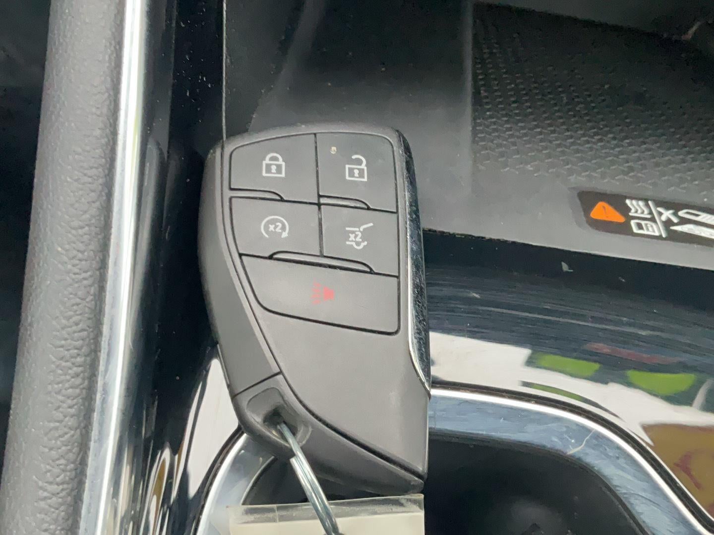 2025 Chevrolet Traverse FWD LT