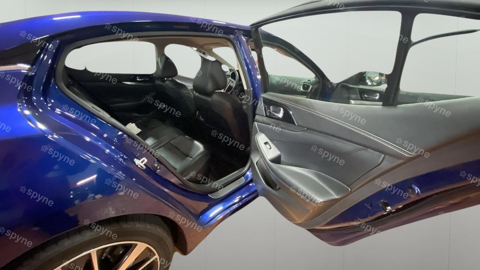 2023 Nissan Maxima SV