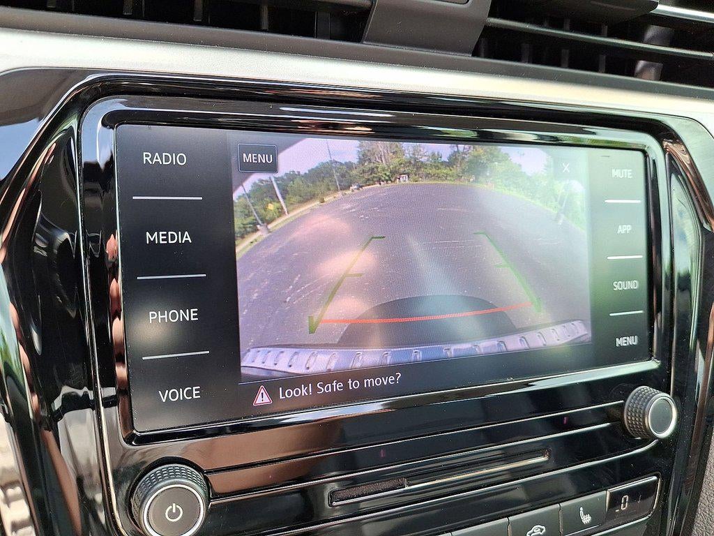 2022 Volkswagen Passat 2.0T SE Auto