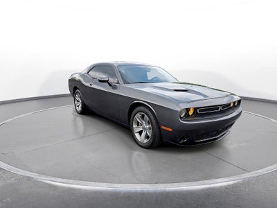 2019 Dodge Challenger SXT RWD