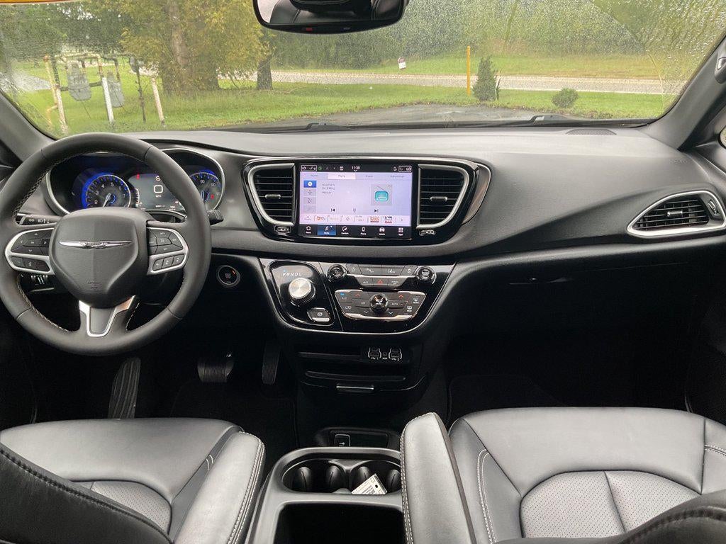 2025 Chrysler Pacifica Select FWD