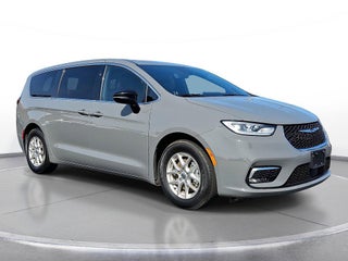 2025 Chrysler Pacifica Select FWD