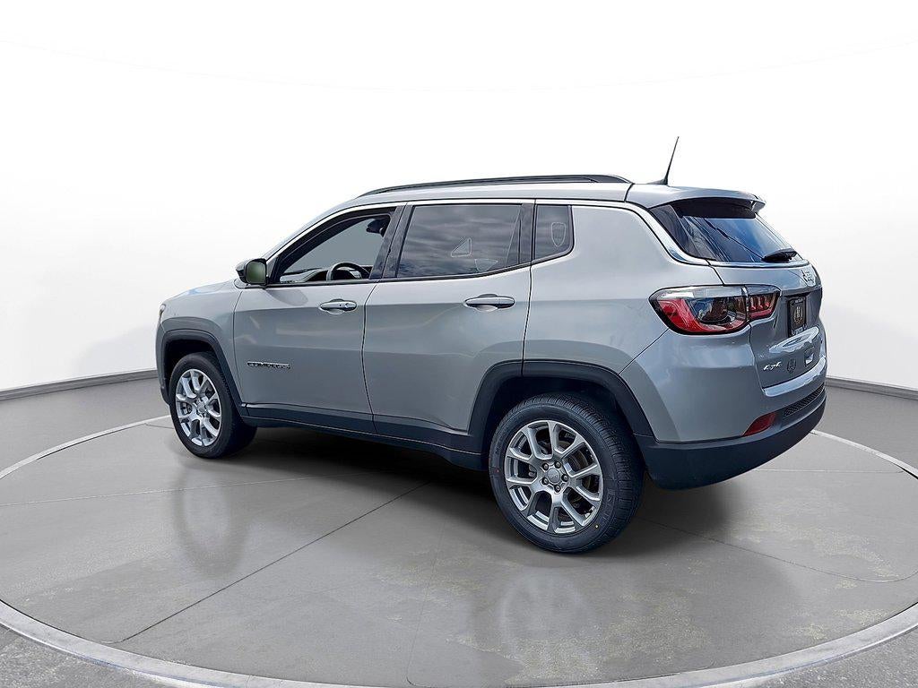 2023 Jeep Compass Latitude Lux 4x4