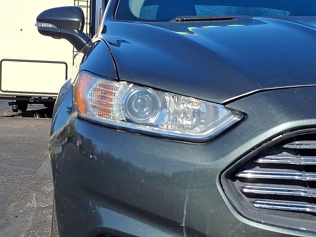 2016 Ford Fusion 4dr Sdn SE FWD