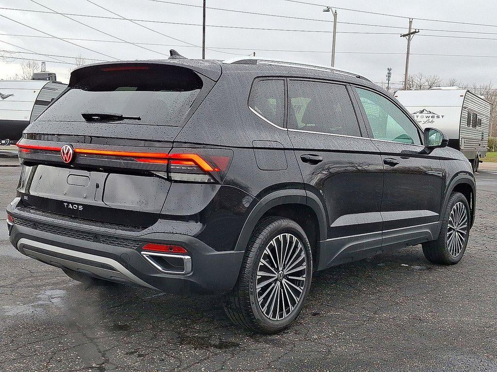 2025 Volkswagen Taos SE FWD
