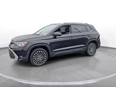 2025 Volkswagen Taos SE FWD