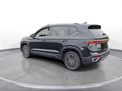2025 Volkswagen Taos SE FWD