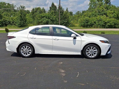 2024 Toyota Camry SE Auto (Natl)