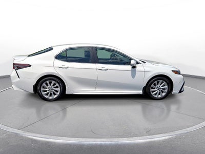 2024 Toyota Camry SE Auto (Natl)