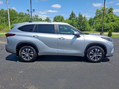 2023 Toyota Highlander Hybrid XLE AWD (Natl)