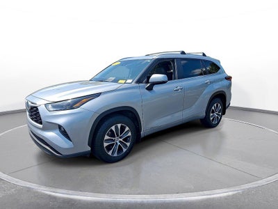 2023 Toyota Highlander Hybrid XLE AWD (Natl)