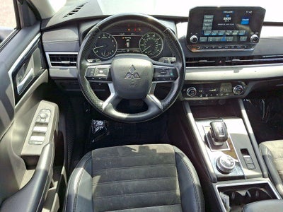 2024 Mitsubishi Outlander SE FWD