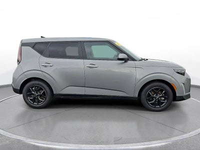 2023 Kia Soul LX IVT