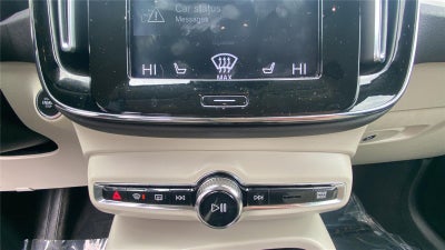 2019 Volvo XC40 Momentum