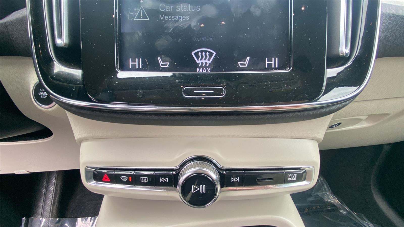 2019 Volvo XC40 Momentum