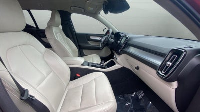 2019 Volvo XC40 Momentum